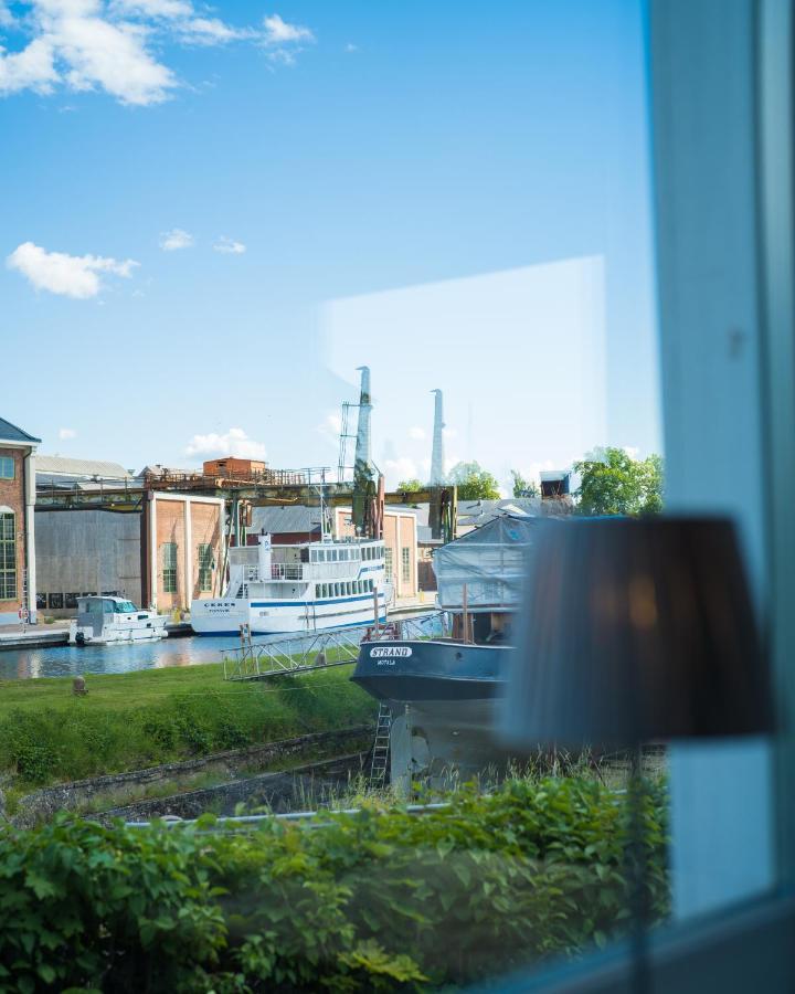 Byggmaestare Villan Motala Buitenkant foto
