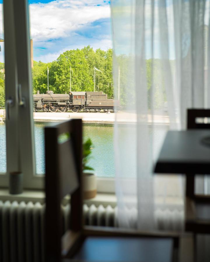 Byggmaestare Villan Motala Buitenkant foto